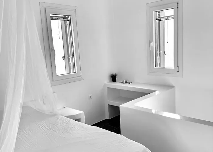 Peaceful Cycladic With Large Terrace & View Apartament Trypiti